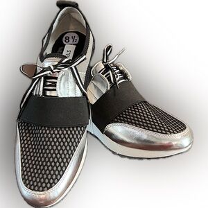 Steve Madden Arctic Sneaker In Silver Multi, Athleisure Oxford Size W8.5 NWOT